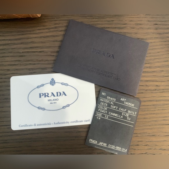 EUC Prada Soft Calf Quilted Zippy Wallet w/ Original Box, Tissue and COA! - Picture 3 of 14